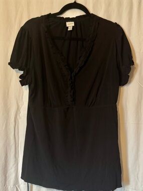 Venezia Black V-Neck Ruffle Short Sleeve Top - 14/16